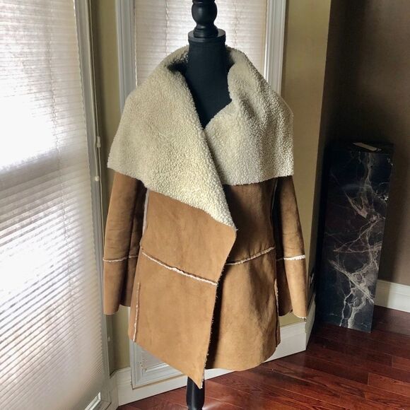 Michael Michael Kors Sherpa Coat - Picture 2 of 6